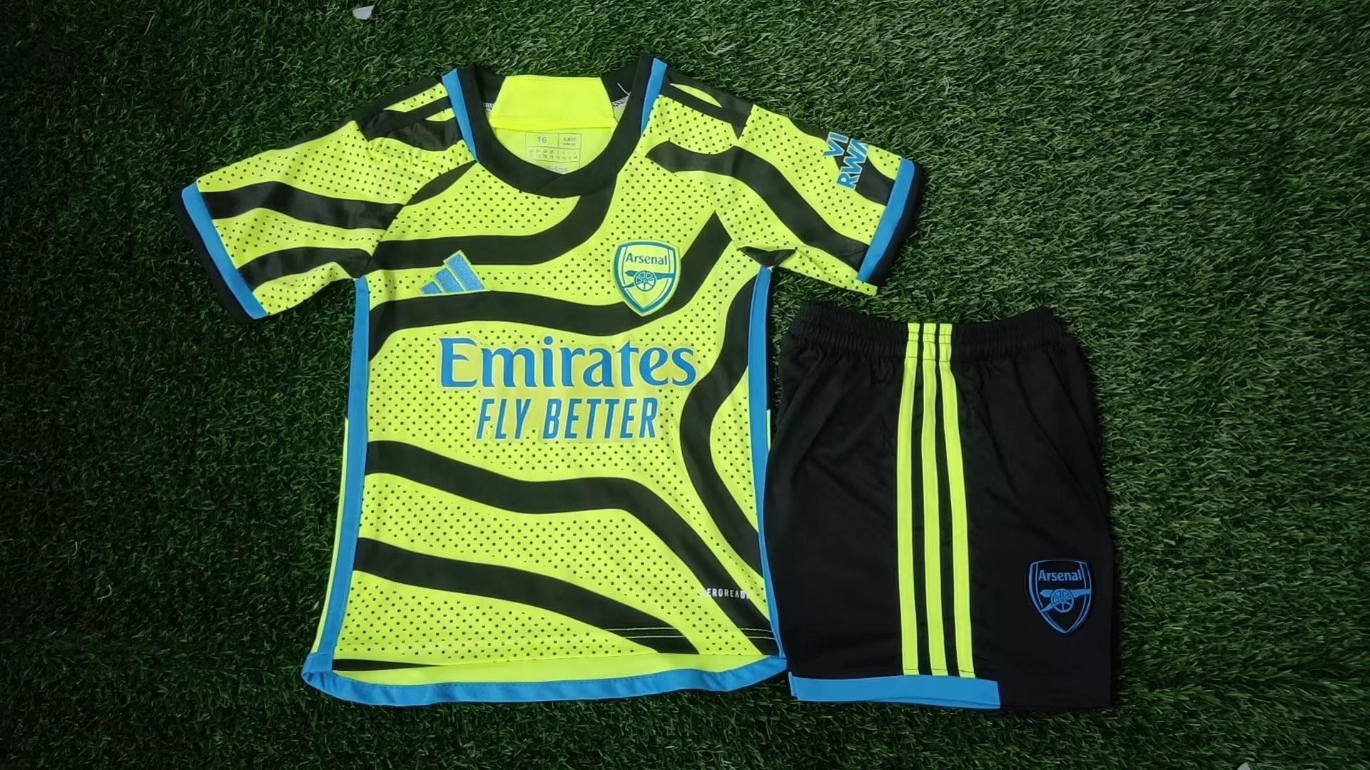 2023-2024 Arsenal away kids kit
