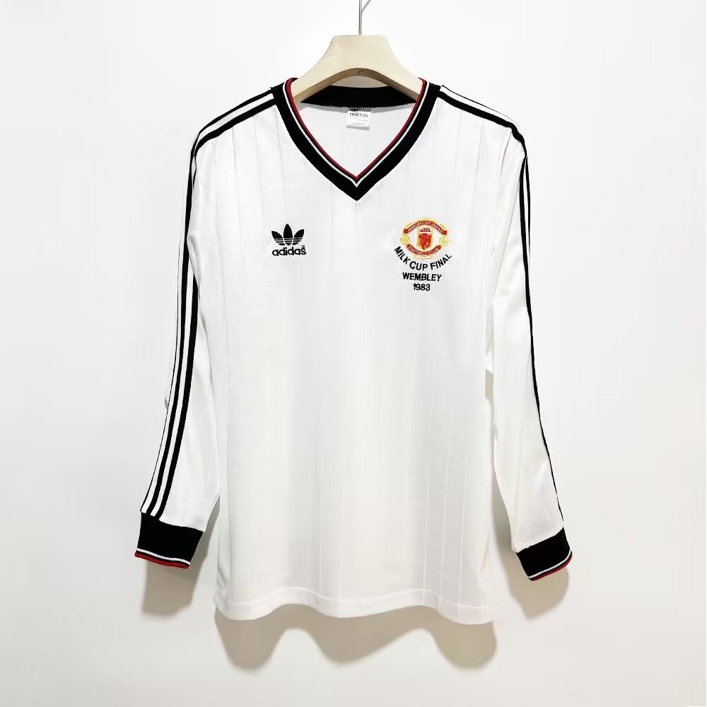 1982-1983 Manchester United Final version long